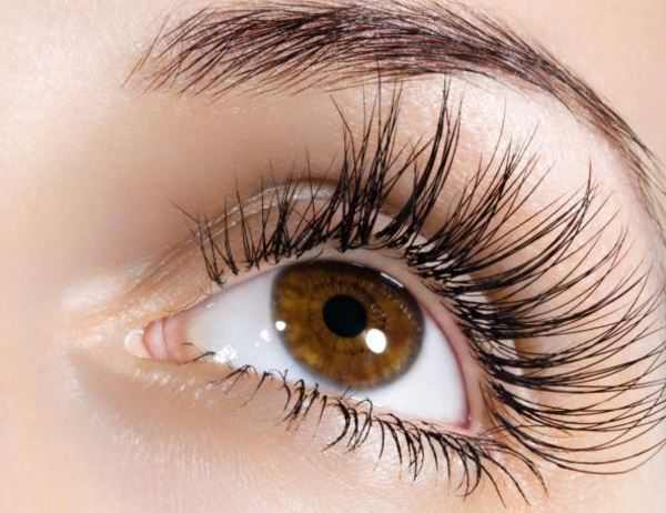 Vaseline for eyebrows - does vaseline help eyelashes grow thicker and long